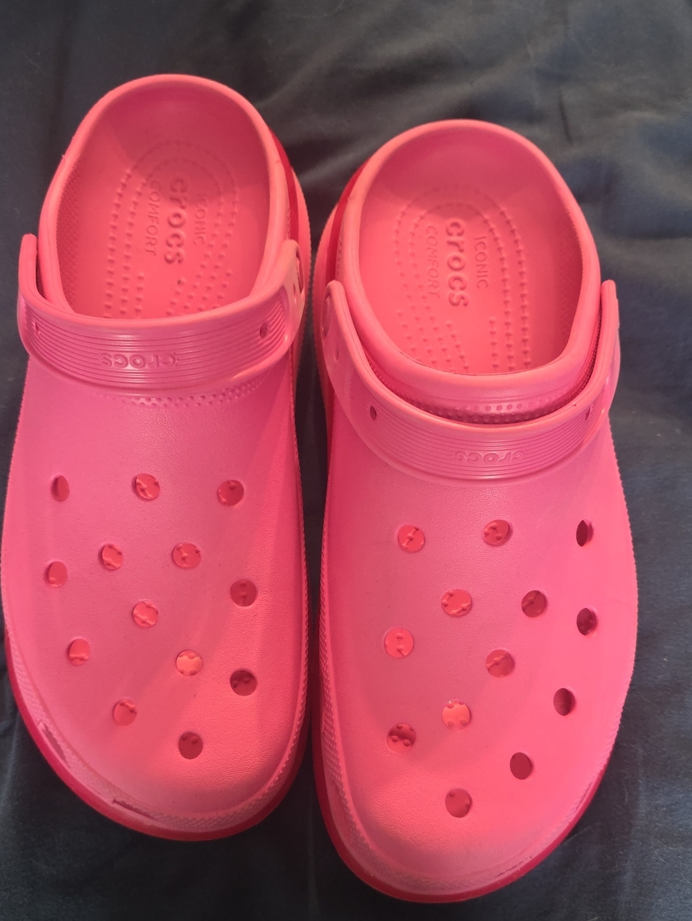 Crocs Mega Crocs Clog - Bright Pink